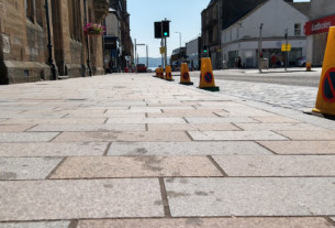 A dirty pavement on Sinclair Street, Helensburgh