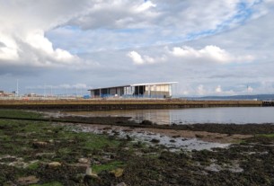 Helensburgh pier and leisure centre from the west bay